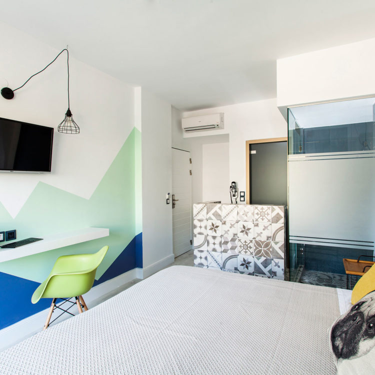 Big Blue Hotel Deluxe Family Room Big Blue Hotel Deluxe Family Room